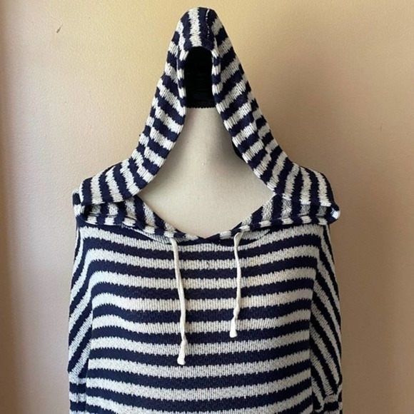𝅺ABERCROMBIE & Fitch Stripe Hooded Pullover Size XS - Picture 5 of 8